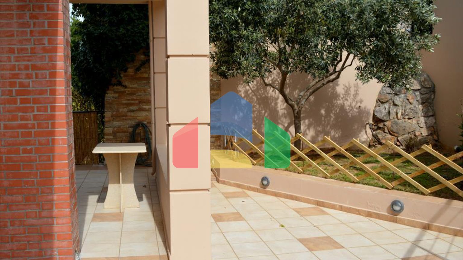 Продажа - Коттедж 400 m² в Аттике