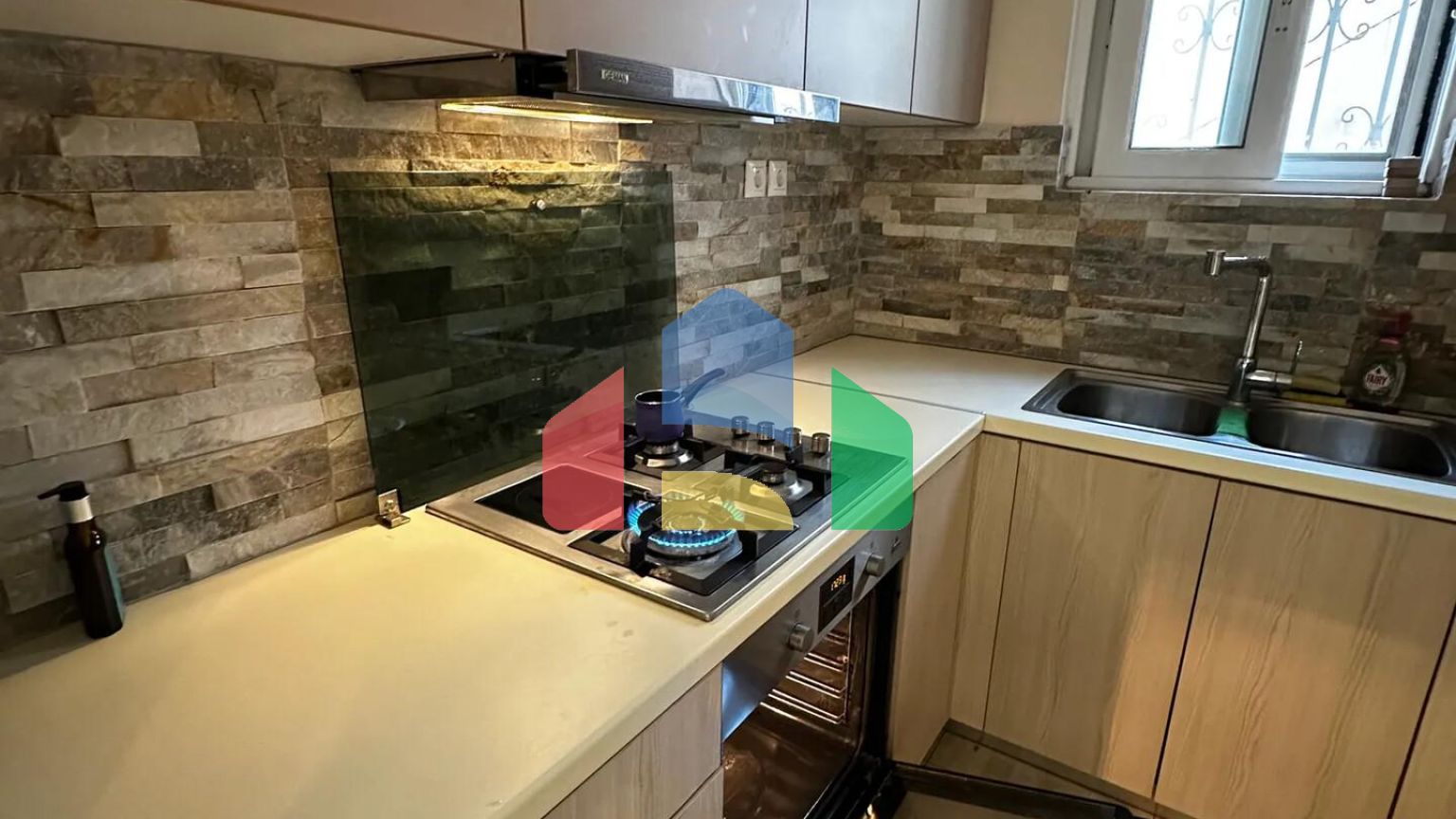 Продаж - Квартира 50 m² в Аттиці