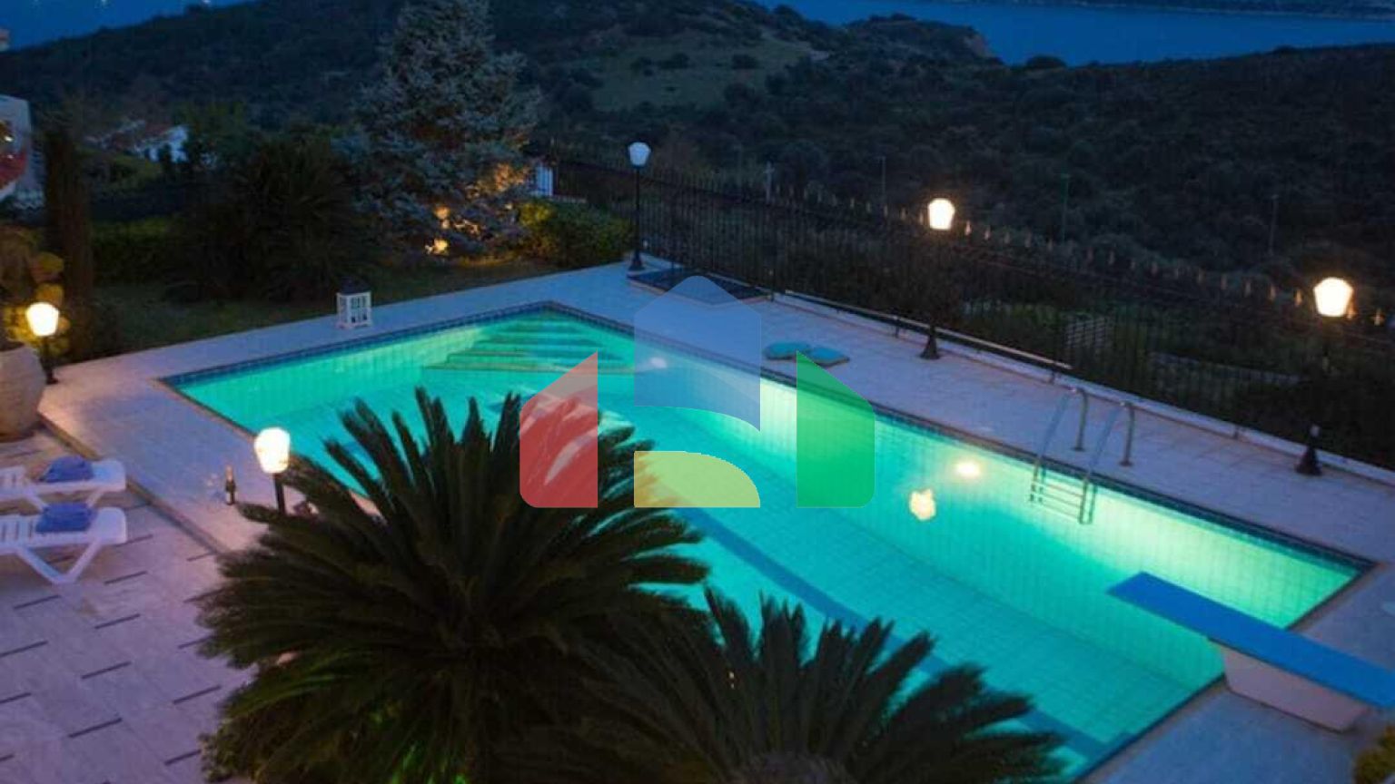 Продаж - Вілла 350 m² в Аттиці