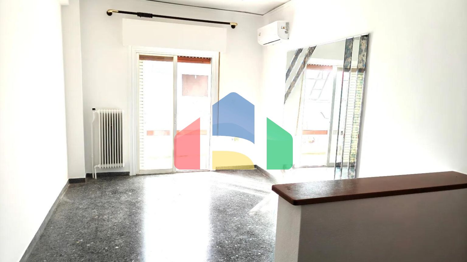 Продаж - Квартира 74 m² в Аттиці