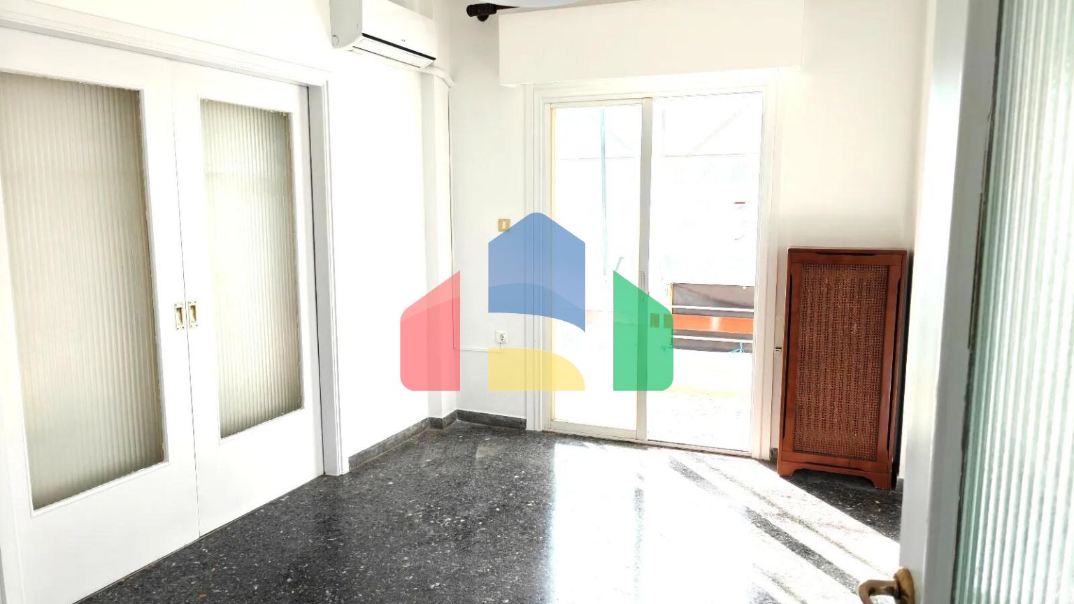 Продаж - Квартира 74 m² в Аттиці