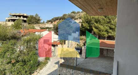 Продаж - Котедж 428 m² в Аттиці