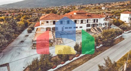 For Sale - Hotel 2700 m² on the Olympic Coast