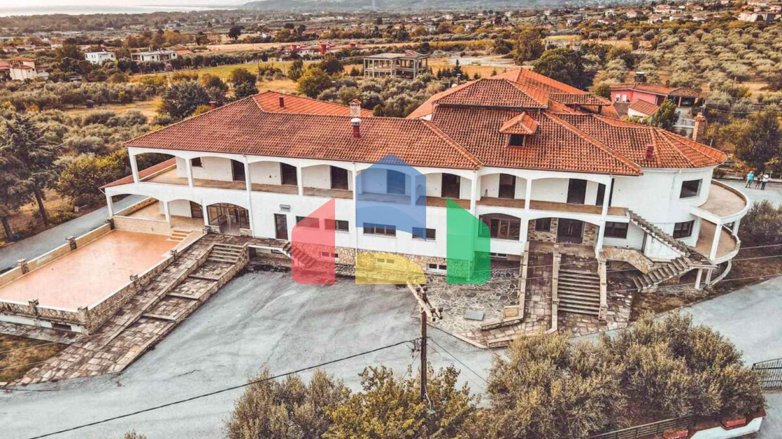 Продажа - Гостиница 2700 m² на Олимпийской Ривьере