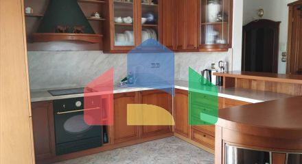 Продаж - Вілла 400 m² на Олімпійській Рив'єрі