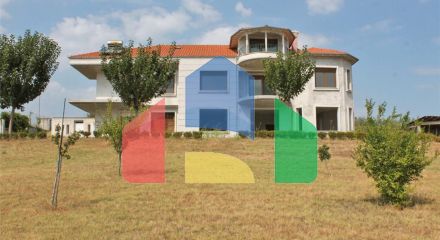 For Sale - Villa 500 m² on the Olympic Coast