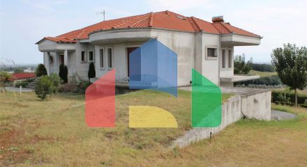 For Sale - Villa 500 m² on the Olympic Coast