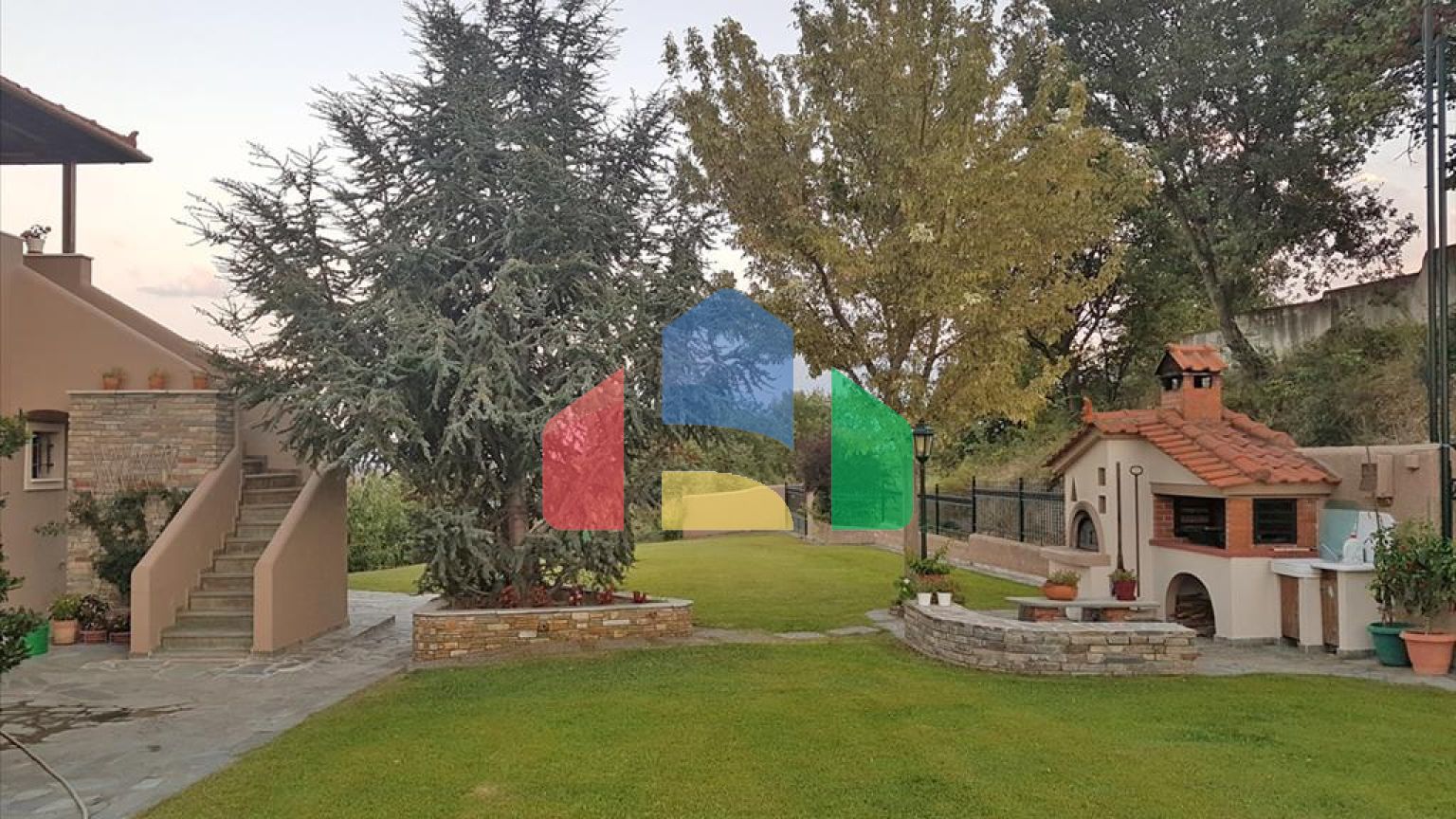 Продажа - Вилла 335 m² на Олимпийской Ривьере