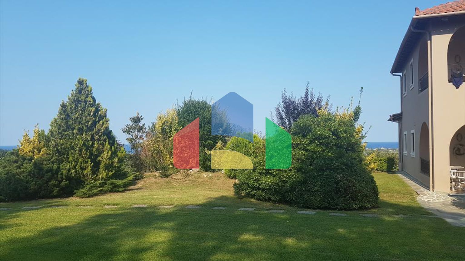 Продажа - Вилла 335 m² на Олимпийской Ривьере