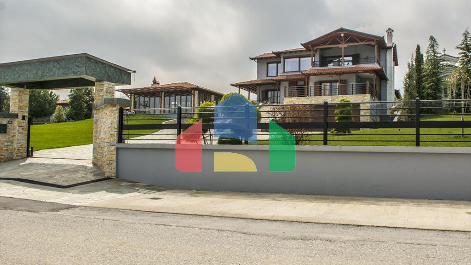 Продажа - Вилла 624 m² на Олимпийской Ривьере