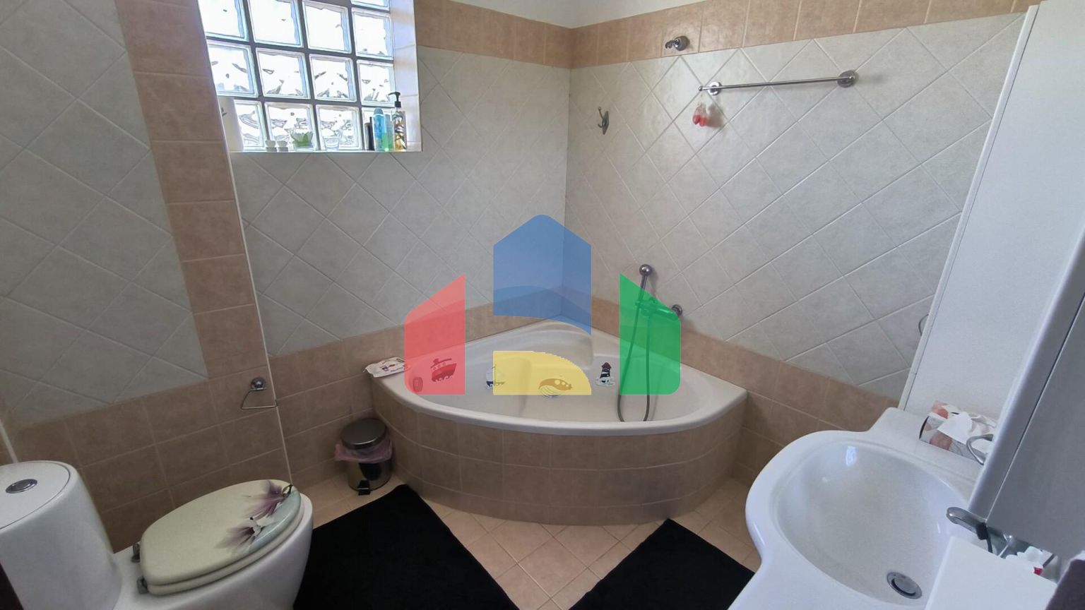 Продаж - Таунхаус 150 m² на Олімпійській Рив'єрі