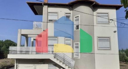 For Sale - Detached house 261 m² on the Olympic Coast