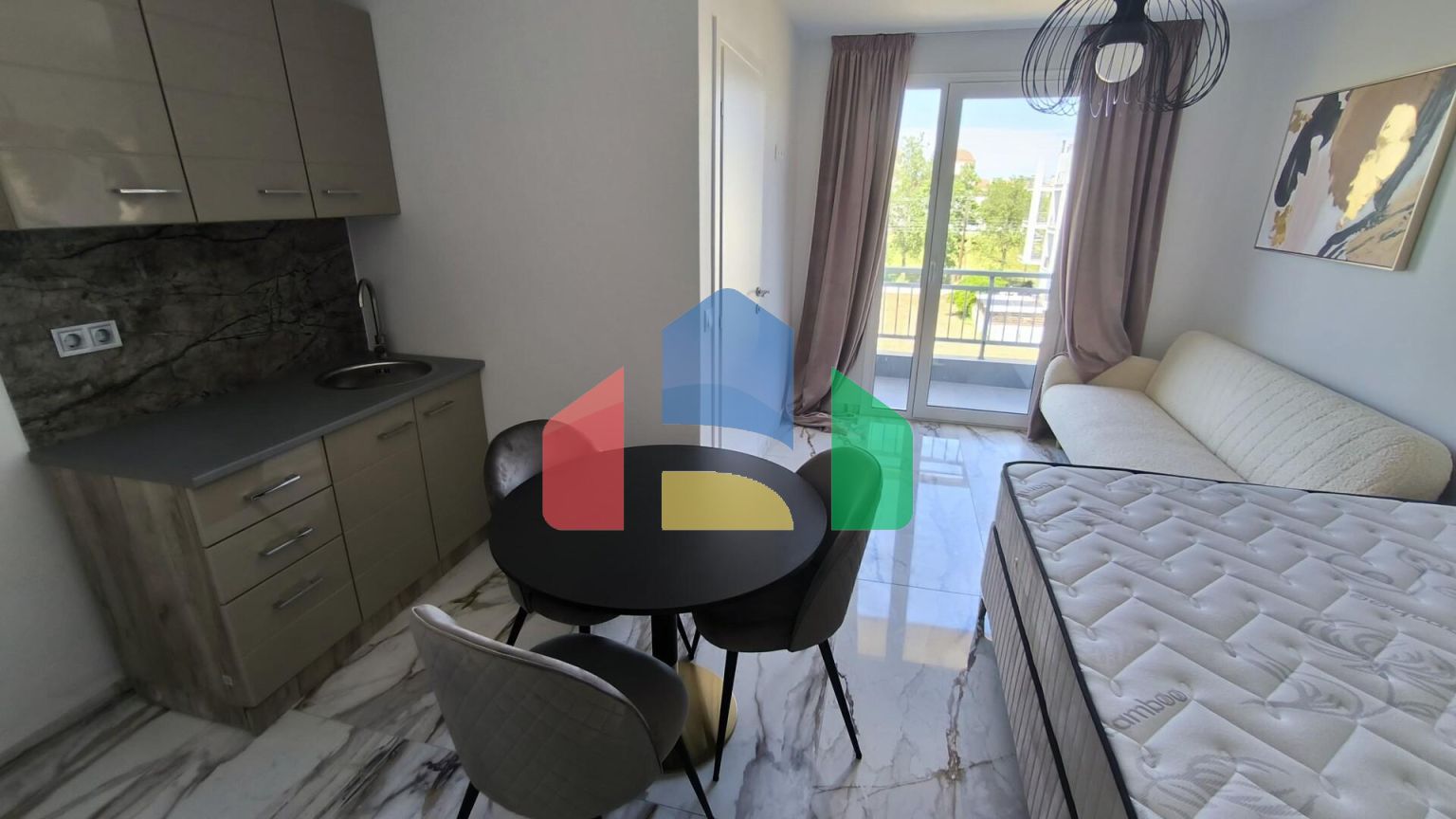 Продаж - Готель 434 m² на Олімпійській Рив'єрі