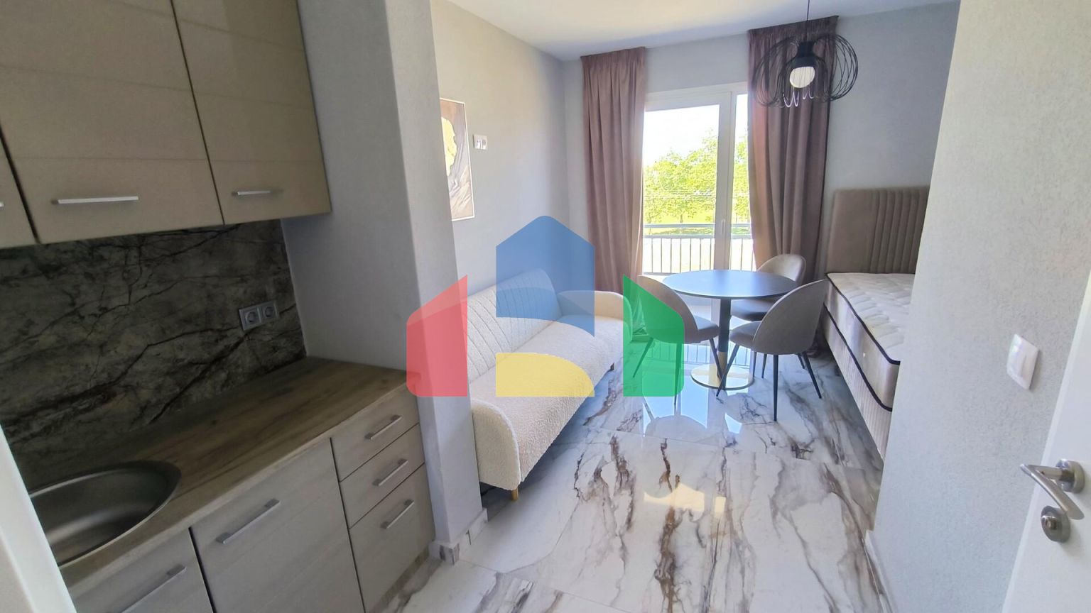 Продаж - Готель 434 m² на Олімпійській Рив'єрі