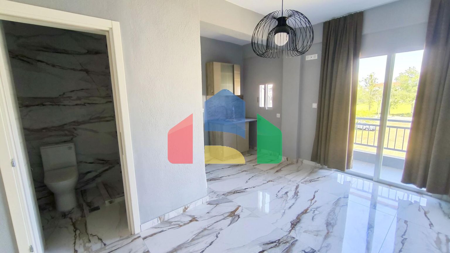 Продаж - Готель 434 m² на Олімпійській Рив'єрі