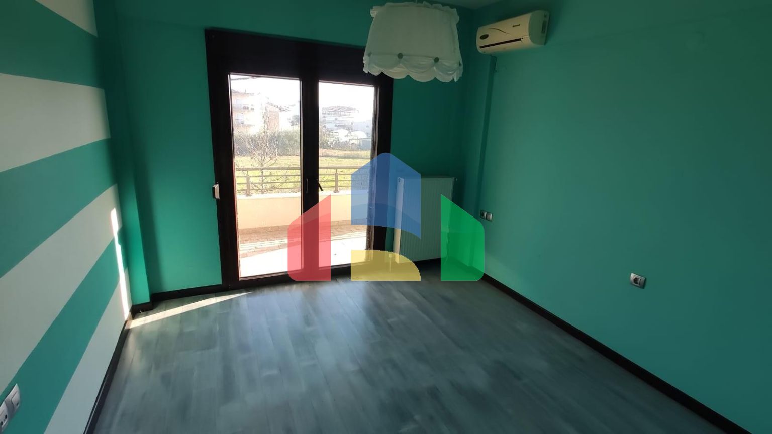 Продаж - Таунхаус 250 m² на Олімпійській Рив'єрі