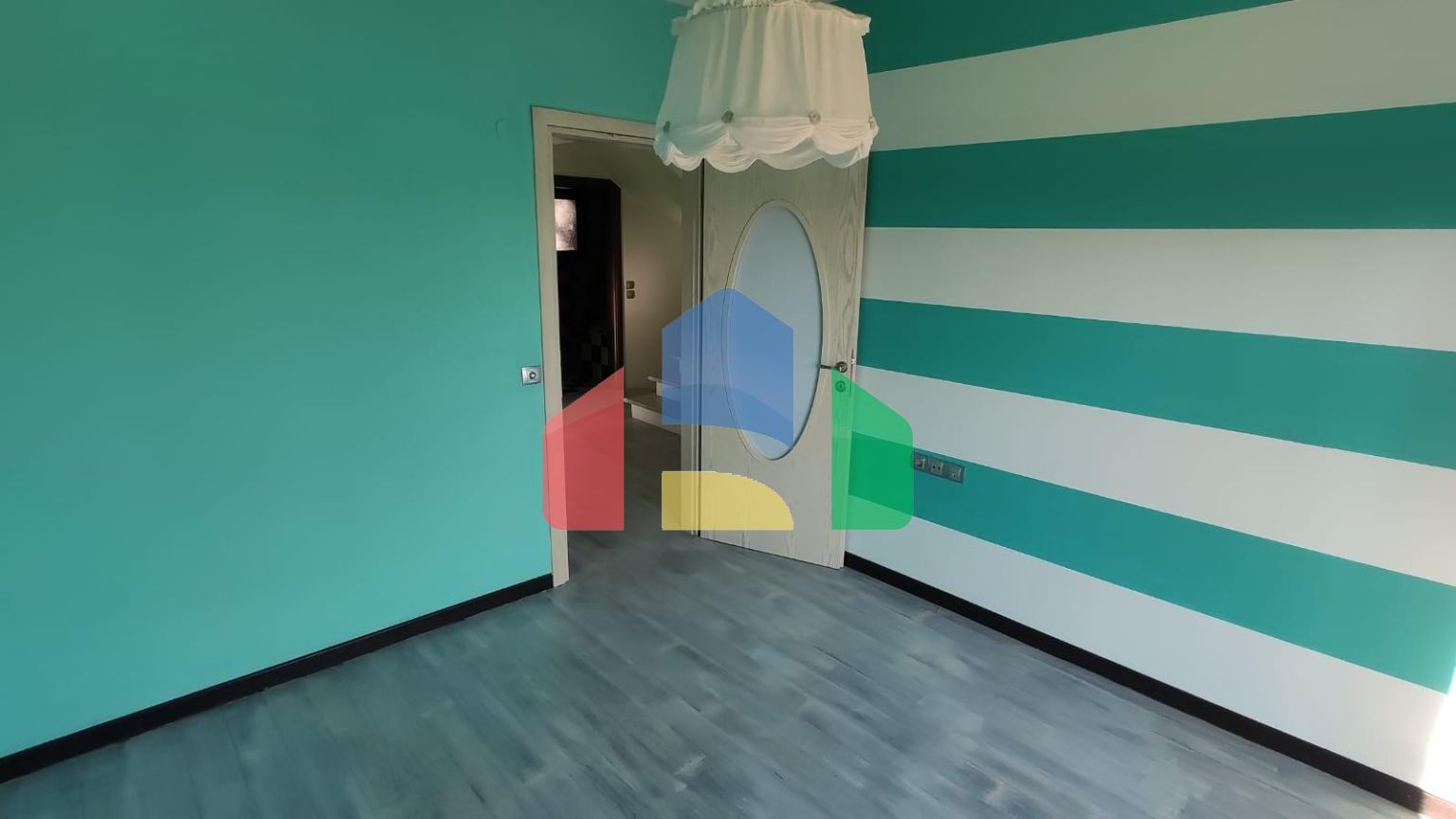 Продаж - Таунхаус 250 m² на Олімпійській Рив'єрі