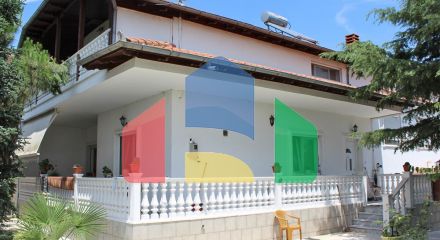 For Sale - Detached house 232 m² on the Olympic Coast