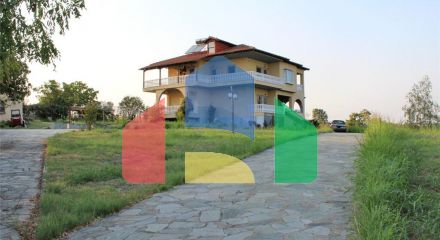 Продажа - Вилла 300 m² на Олимпийской Ривьере