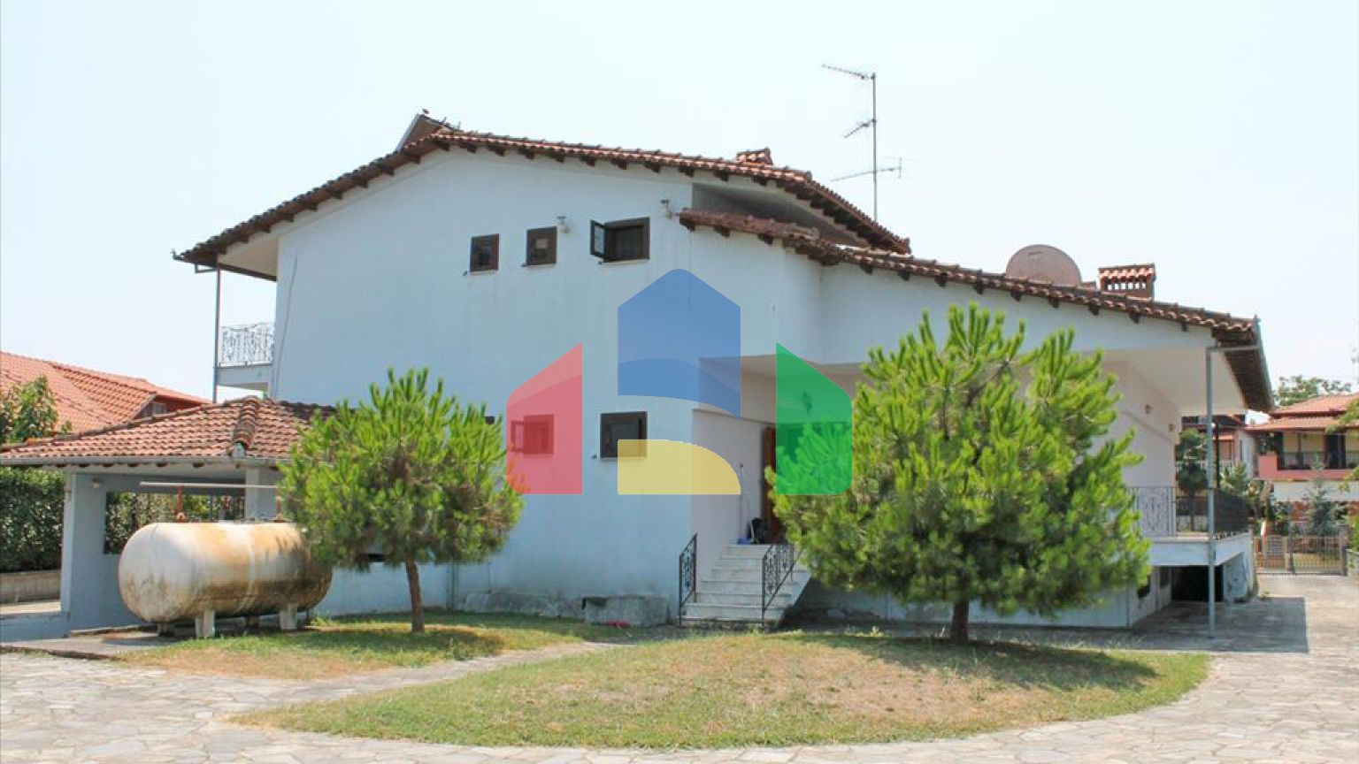 Продажа - Вилла 450 m² на Олимпийской Ривьере