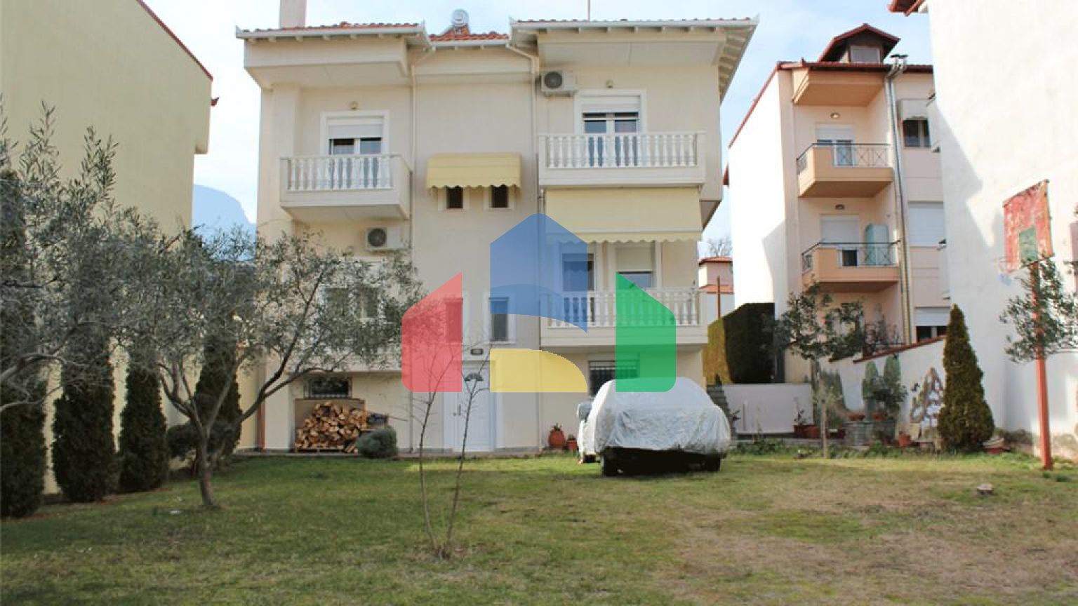 Продаж - Котедж 320 m² на Олімпійській Рив'єрі