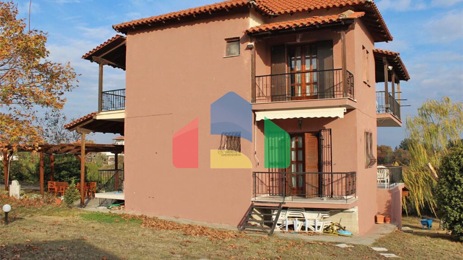 Продажа - Вилла 200 m² на Олимпийской Ривьере