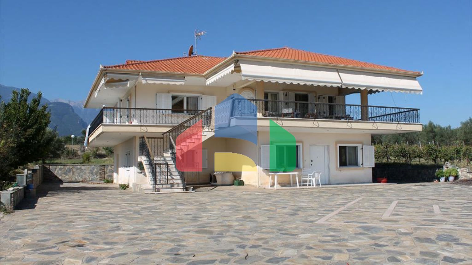 Продажа - Вилла 400 m² на Олимпийской Ривьере