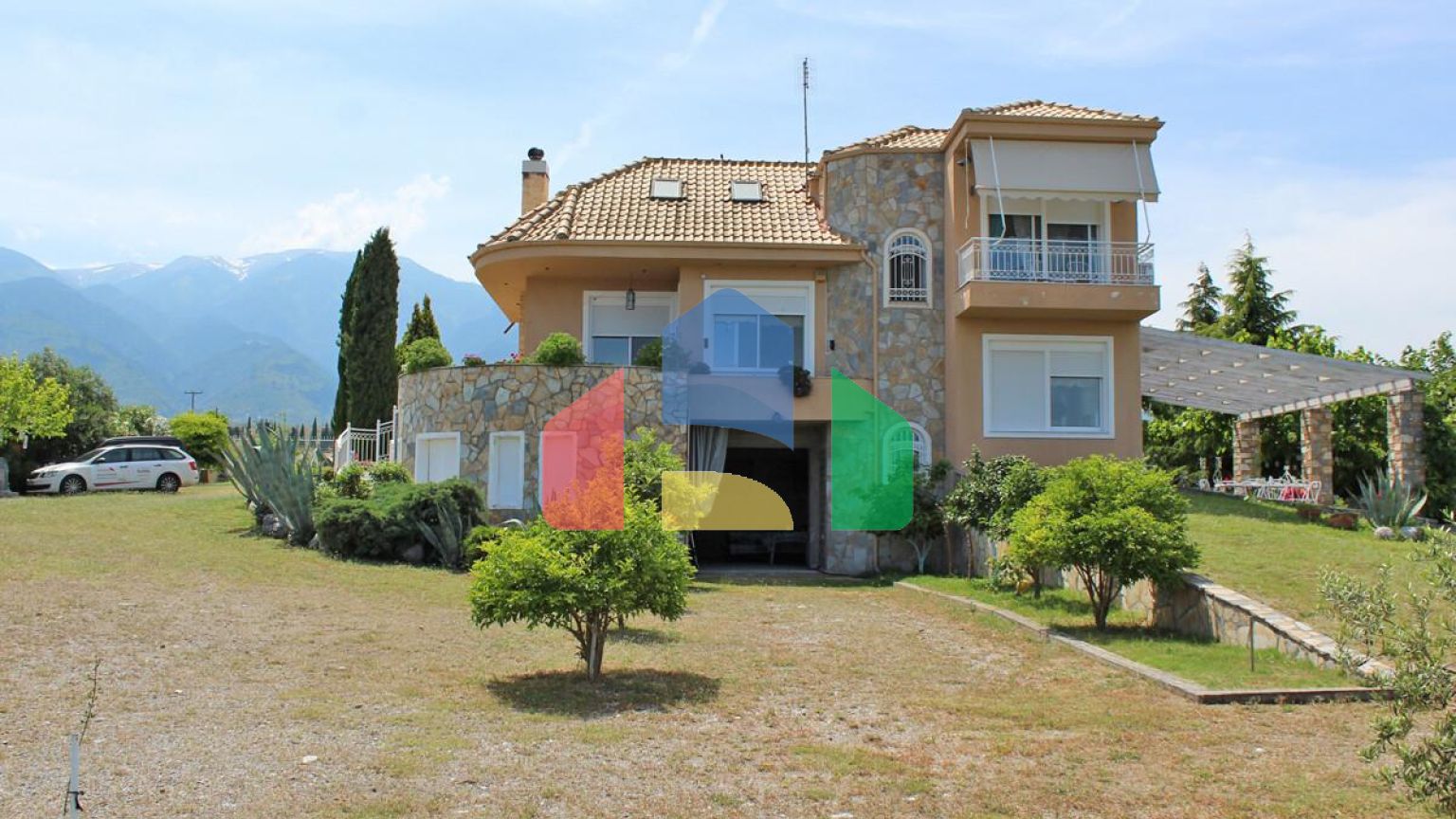 Продажа - Коттедж 256 m² на Олимпийской Ривьере