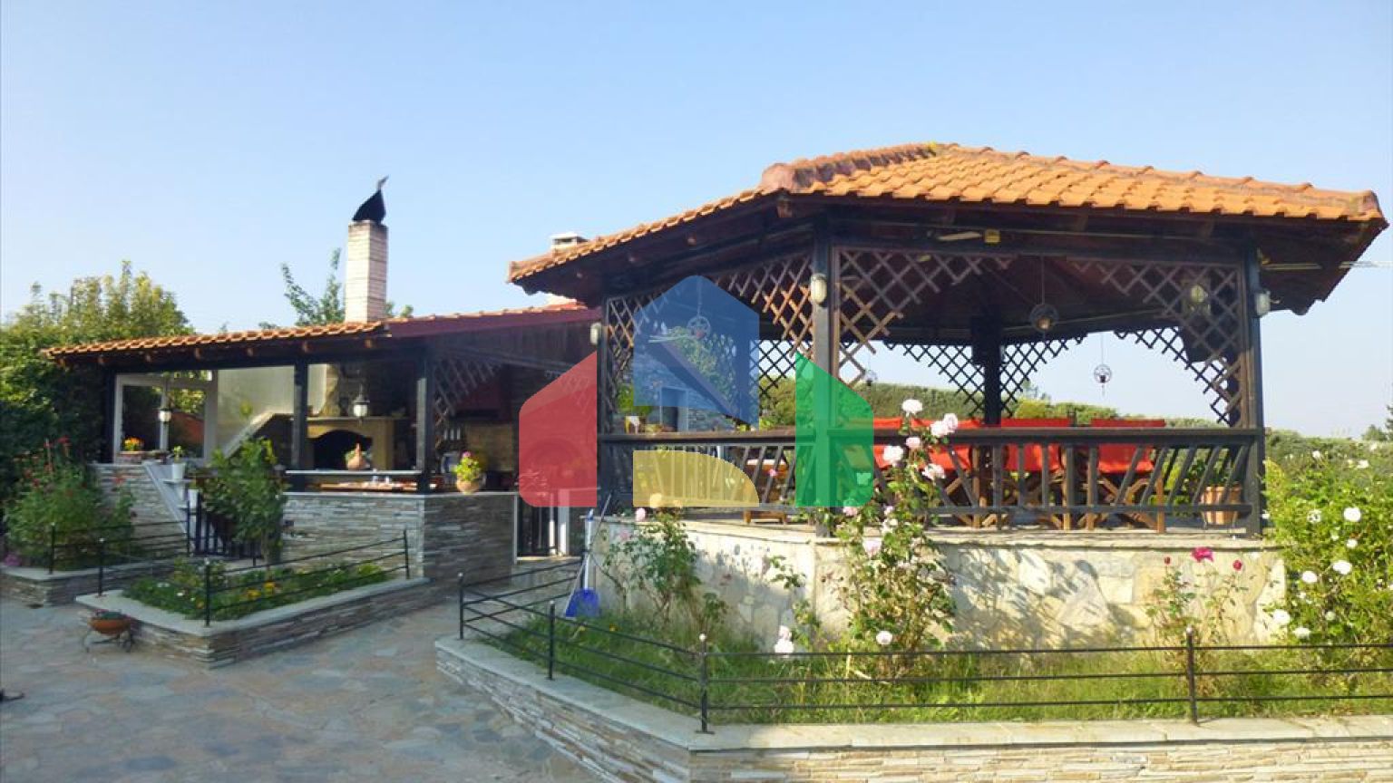 Продажа - Вилла 300 m² на Олимпийской Ривьере