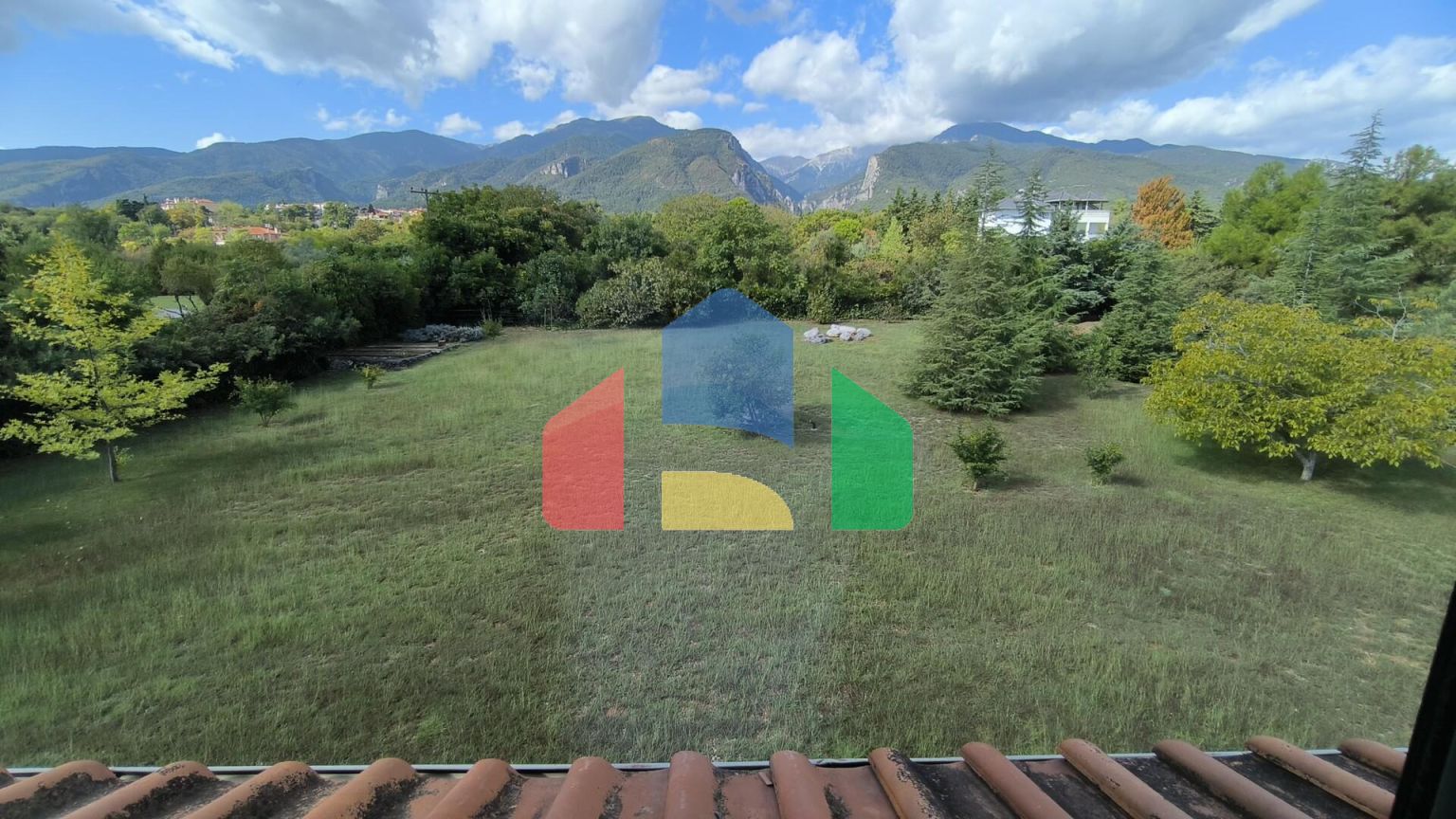 Продаж - Котедж 225 m² на Олімпійській Рив'єрі