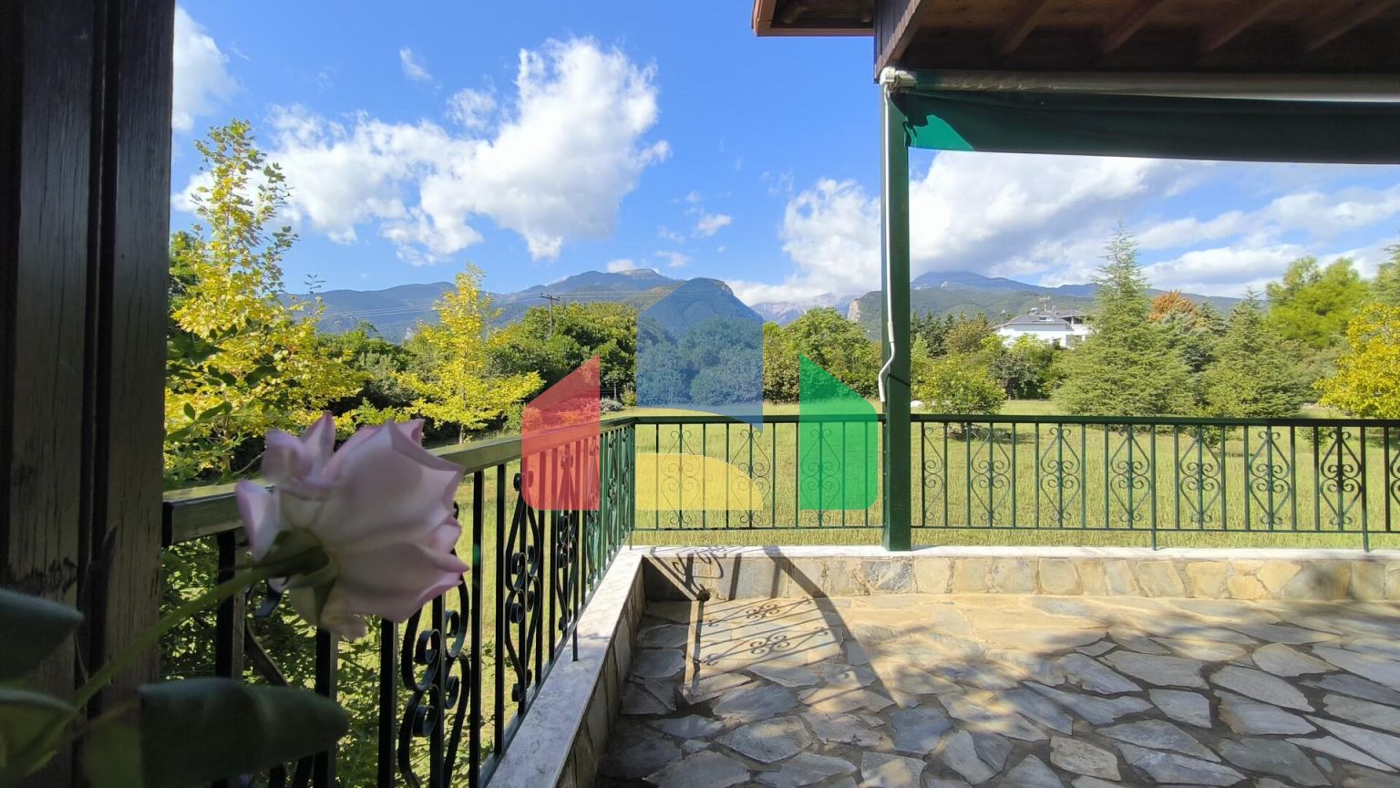 Продаж - Котедж 225 m² на Олімпійській Рив'єрі