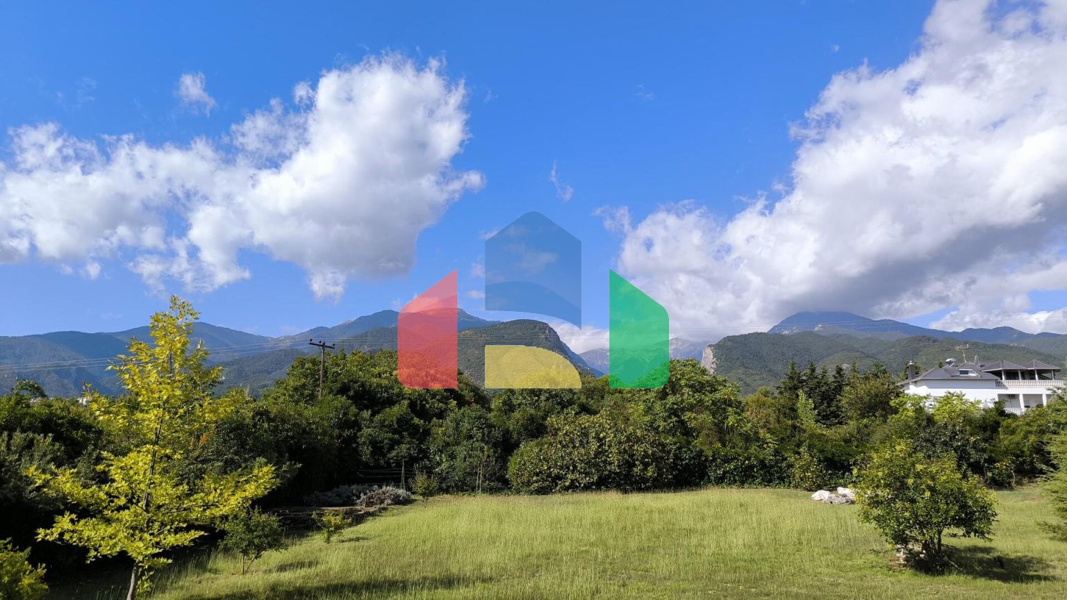 Продаж - Котедж 225 m² на Олімпійській Рив'єрі