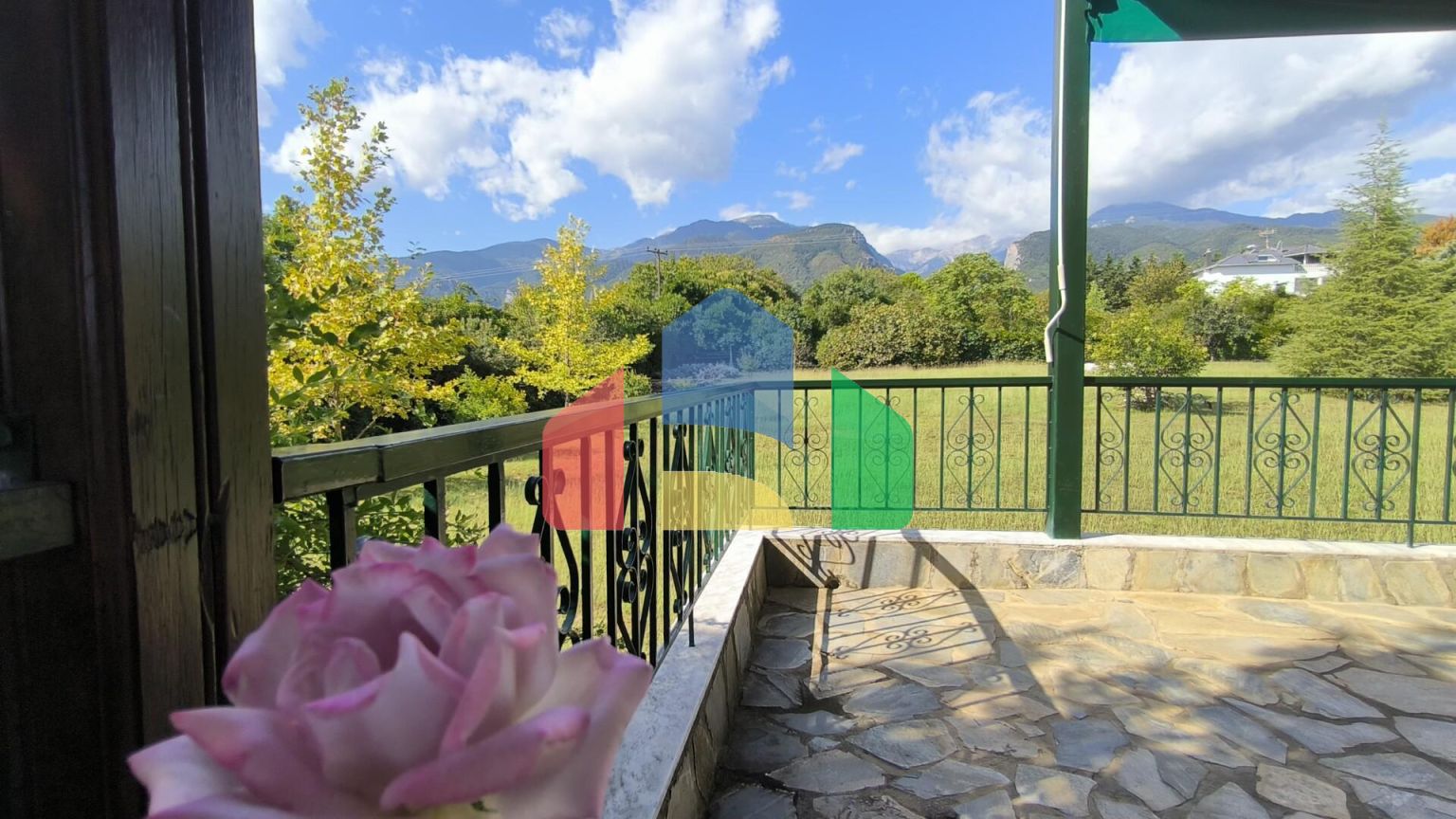 Продаж - Котедж 225 m² на Олімпійській Рив'єрі