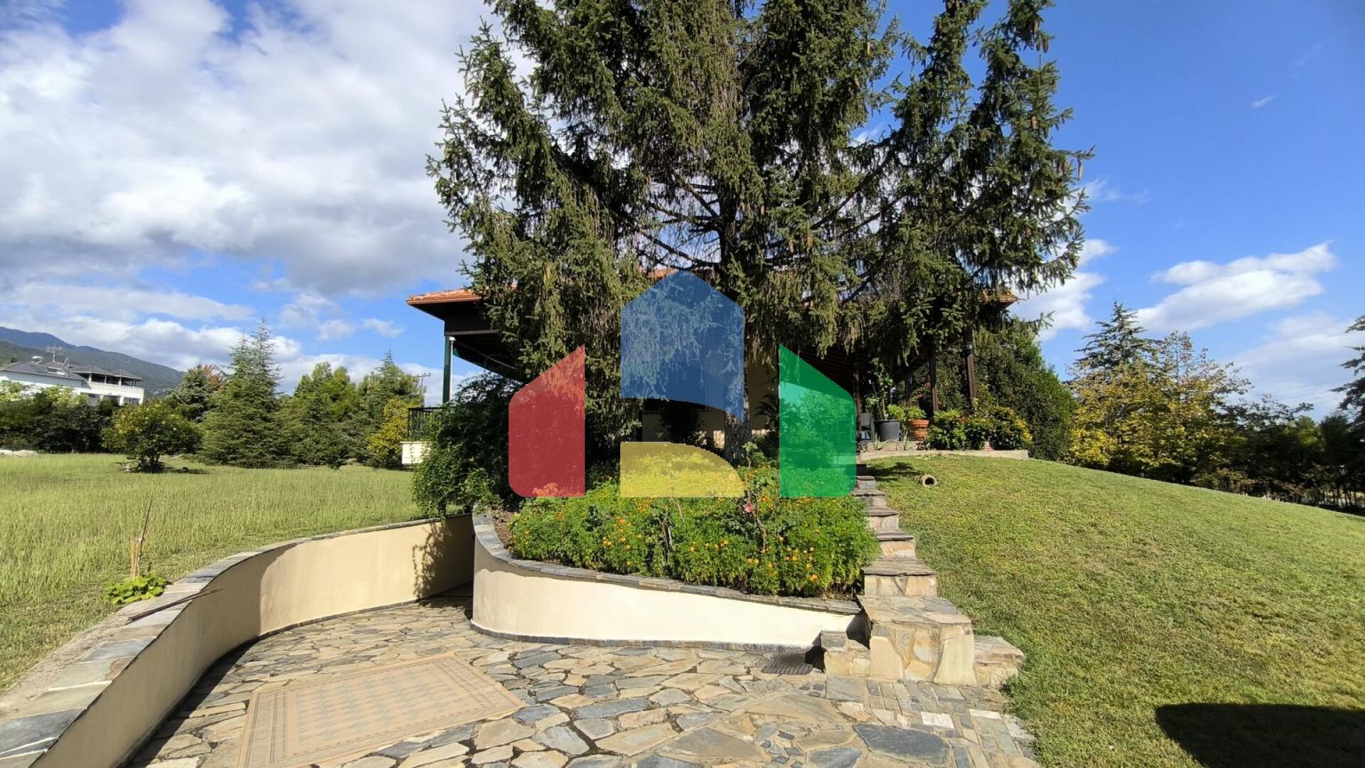 Продаж - Котедж 225 m² на Олімпійській Рив'єрі