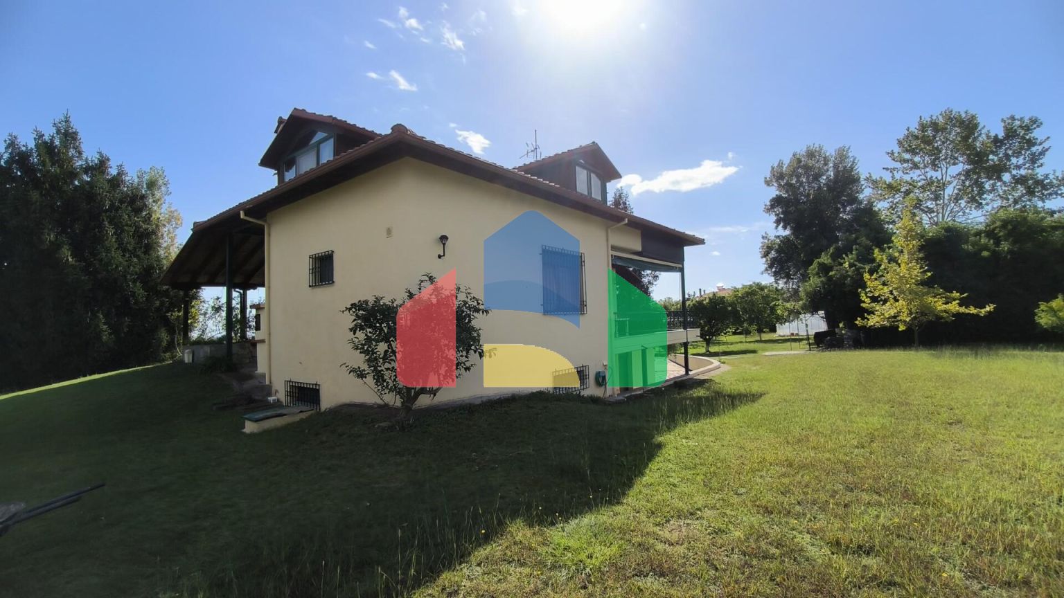 Продаж - Котедж 225 m² на Олімпійській Рив'єрі