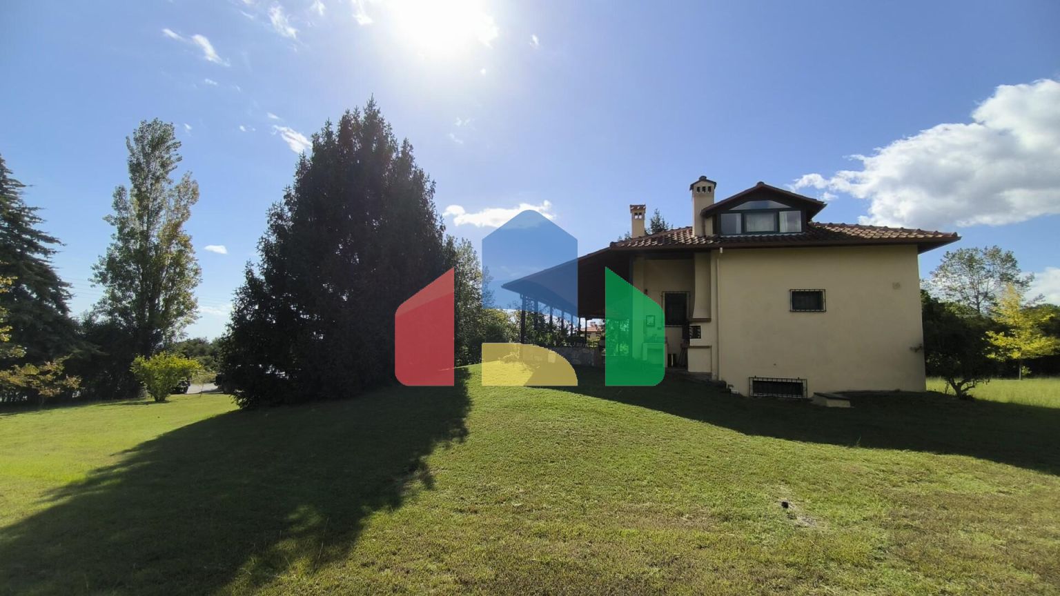 Продаж - Котедж 225 m² на Олімпійській Рив'єрі