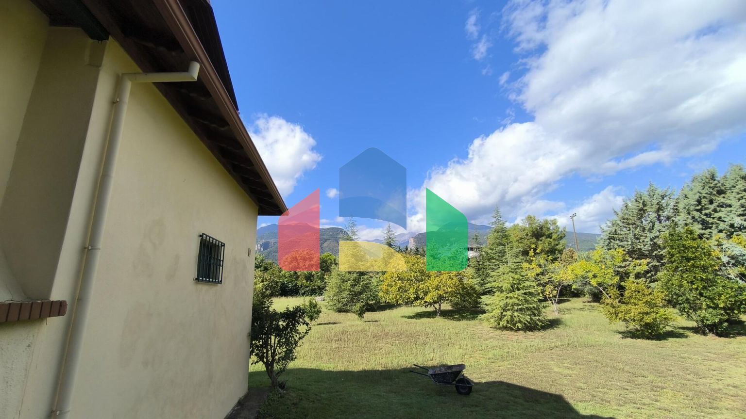 Продаж - Котедж 225 m² на Олімпійській Рив'єрі