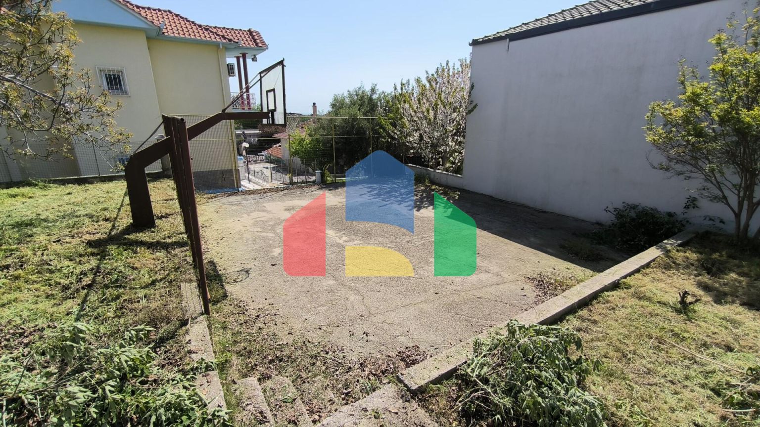 Продаж - Котедж 250 m² на Олімпійській Рив'єрі