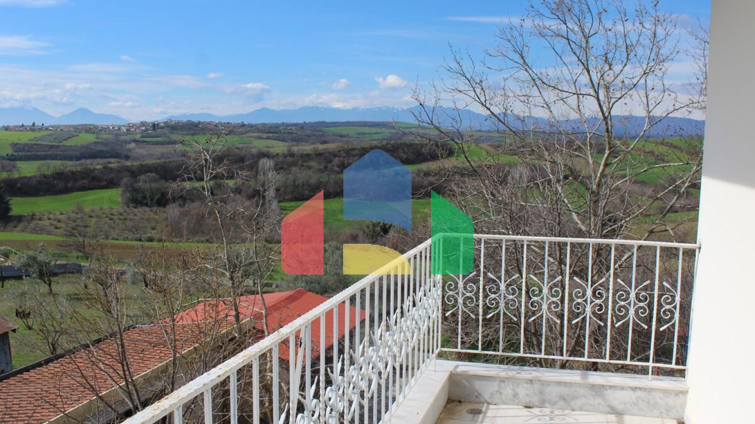 Продажа - Коттедж 500 m² на Олимпийской Ривьере