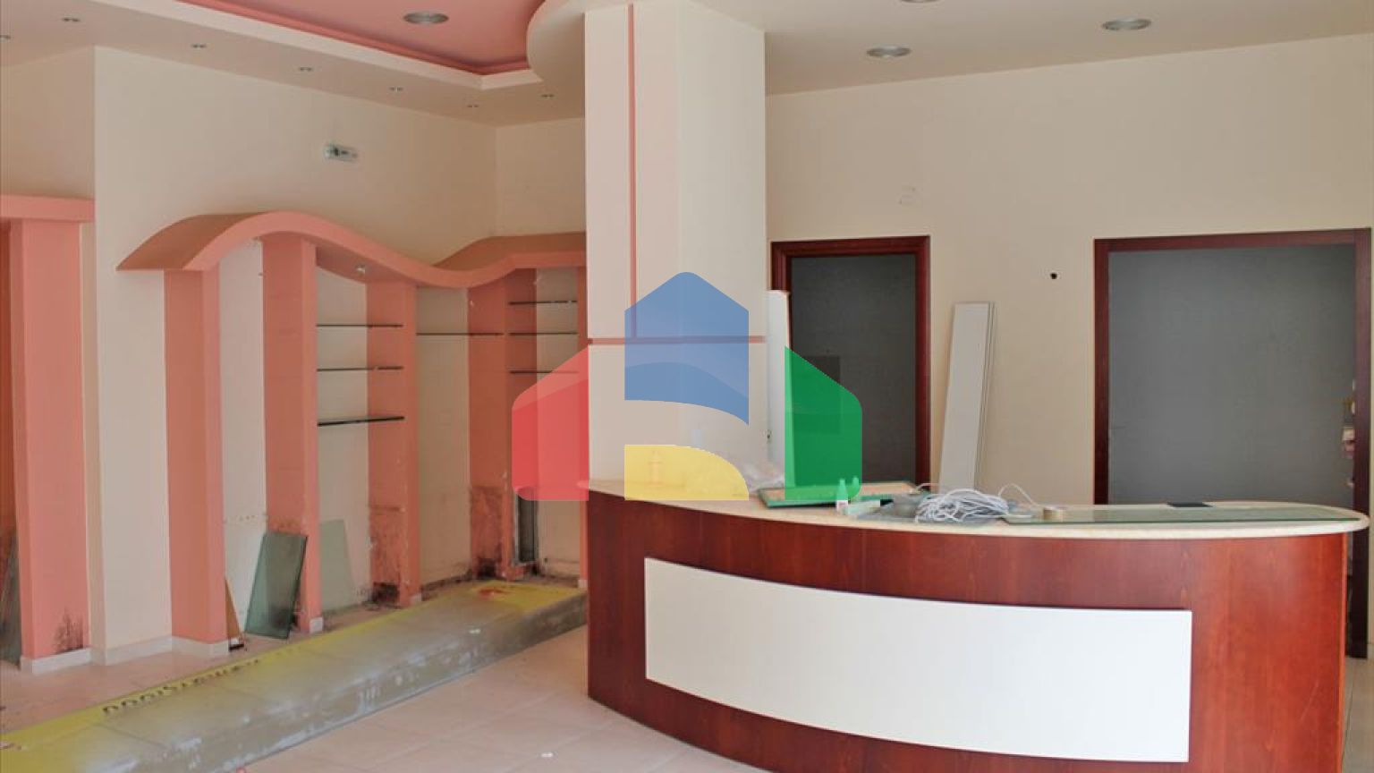 Продаж - Готель 650 m² на Олімпійській Рив'єрі