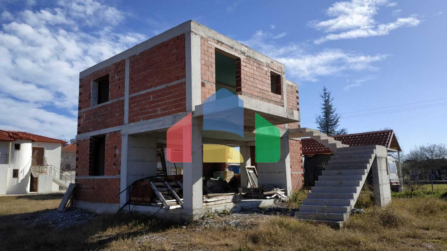 Продажа - Здание 300 m² на Олимпийской Ривьере