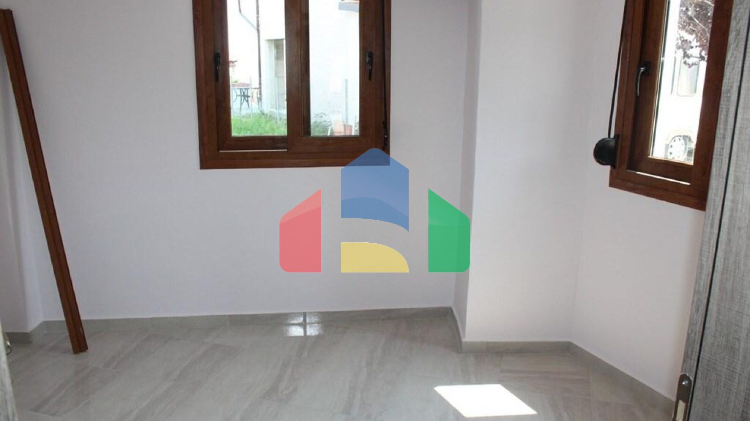 Продажа - Здание 300 m² на Олимпийской Ривьере