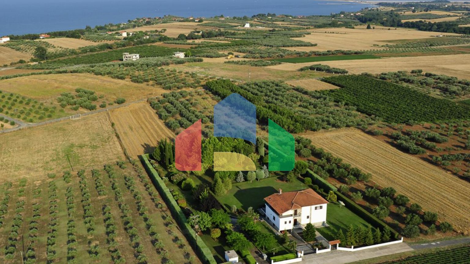 Продажа - Вилла 440 m² на Олимпийской Ривьере