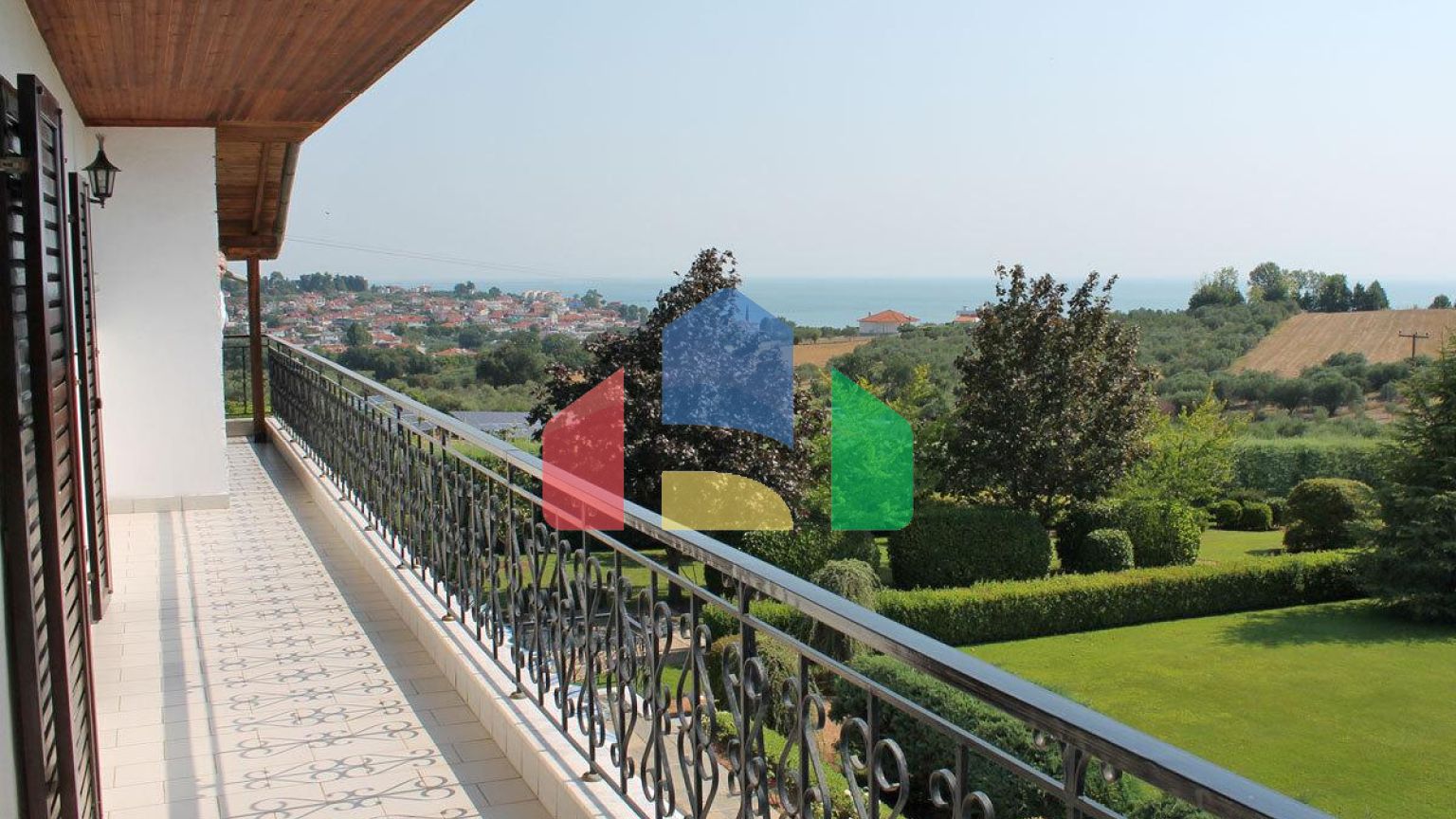 Продажа - Вилла 440 m² на Олимпийской Ривьере