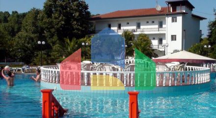 For Sale - Hotel 1550 m² on the Olympic Coast