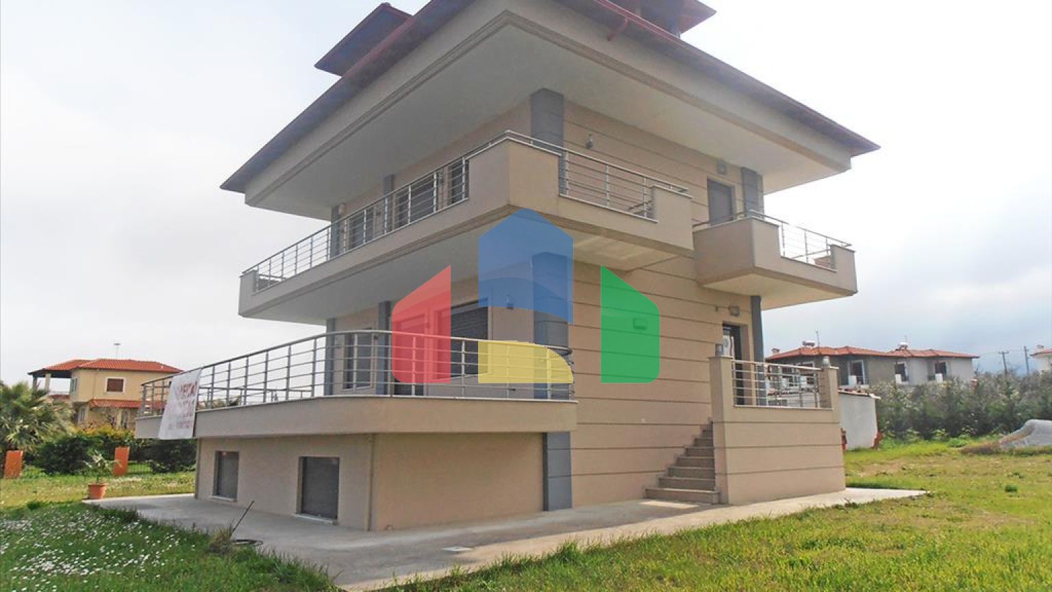 Продажа - Коттедж 240 m² на Олимпийской Ривьере