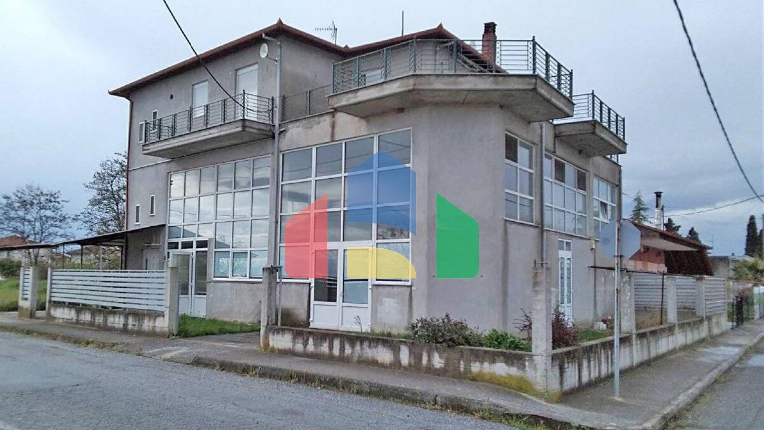 Продаж - Будівля 313 m² на Олімпійській Рив'єрі