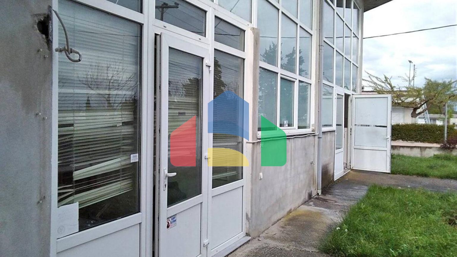 Продаж - Будівля 313 m² на Олімпійській Рив'єрі