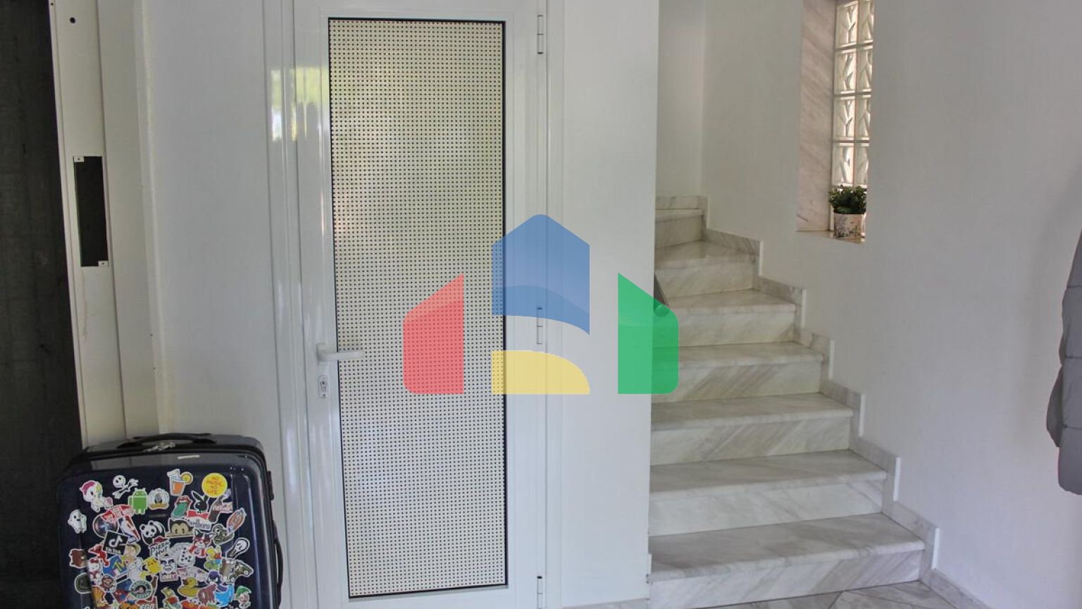 Продаж - Будівля 300 m² на Олімпійській Рив'єрі