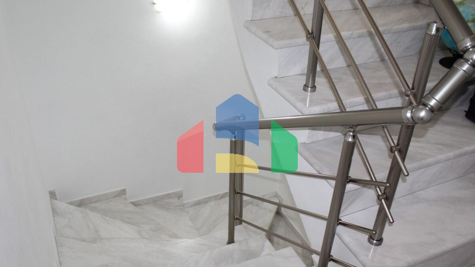 Продаж - Будівля 300 m² на Олімпійській Рив'єрі